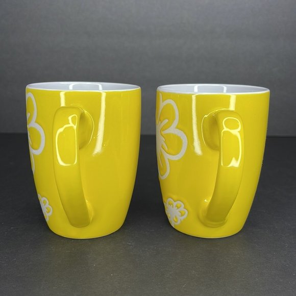 Yellow Floral Etch Design Mug - Picture 2 of 2